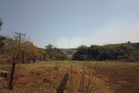 Excelente sítio de 27 alqueires, ótima localização em São Carlos.