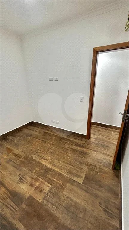 Sobrado Novinho com excelente acabamento e quintal com área gourmet e churrasqueira