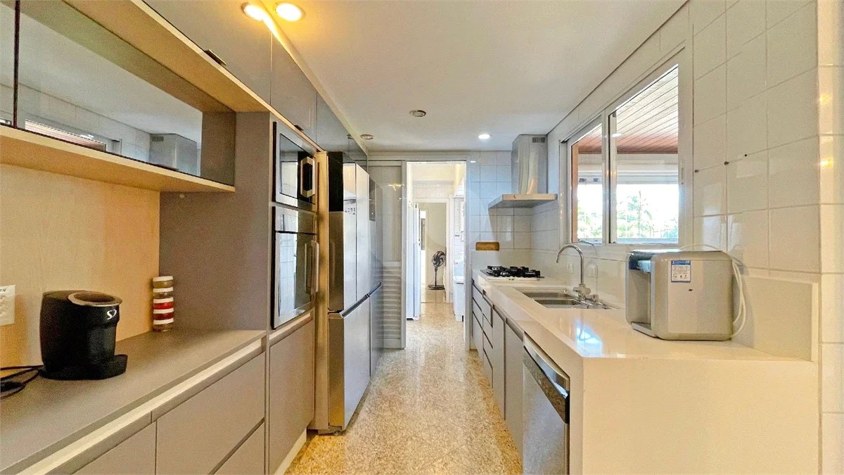 Apartamento à venda com 4 suítes em Riviera de São Lourenço, Bertioga, SP