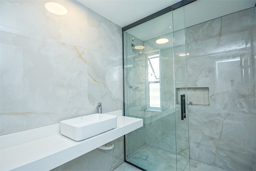 Amplo apartamento na Bela Vista com 177 m²