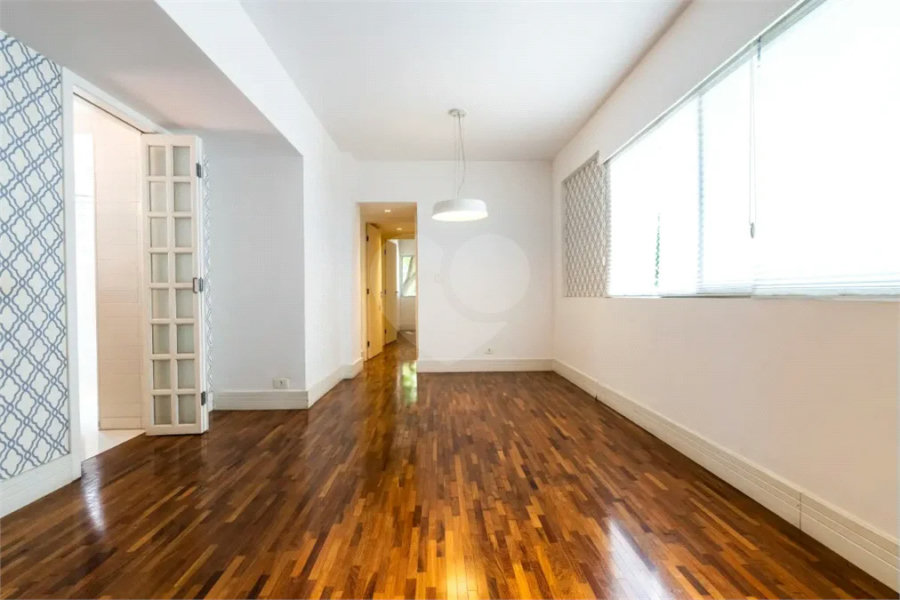 Apartamento para venda em Moema com 2 quartos, sendo 2 suítes, 70m²