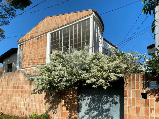 Casa de Vila à venda com 5 quartos, sendo 4 suítes,  em Chácara Santo Antônio, São Paulo, SP
