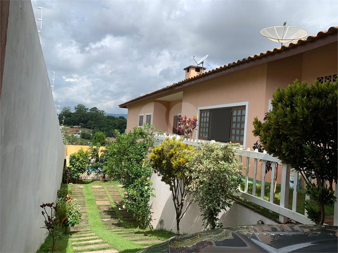 Casa ampla à venda no Vale das Flores em Atibaia