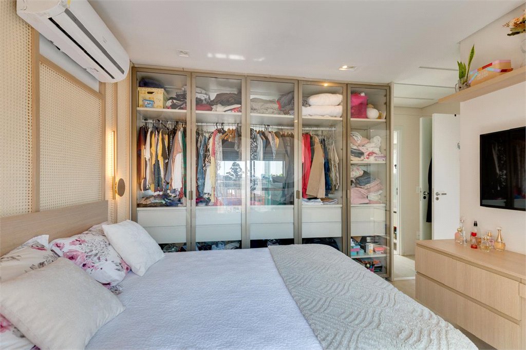 Apartamento à venda com 3 quartos, sendo 2 suítes, em Santo Amaro, São Paulo, SP