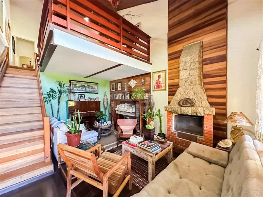 Casa á venda em condominio em Caieiras SP