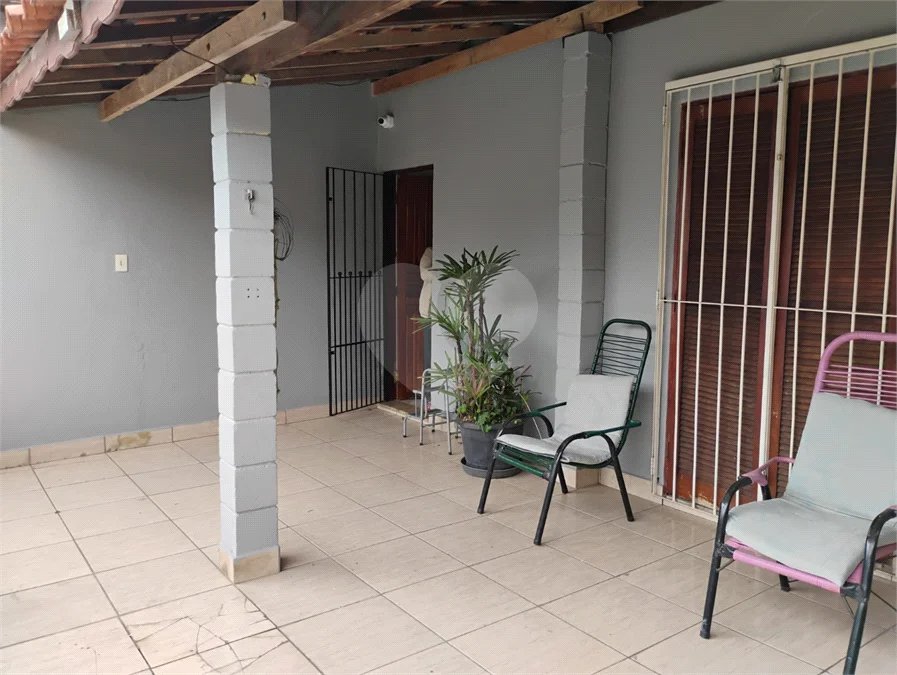 Vende-se casa na Vila Santa Catarina - Excelente oportunidade para investimento e geração de renda