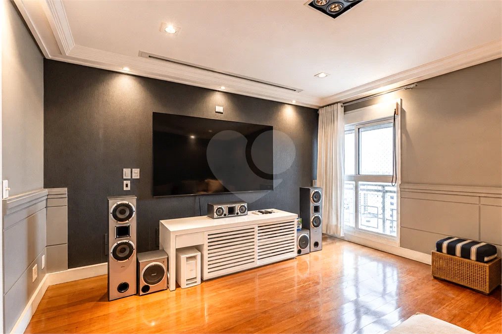 Apartamento mobiliado para locação em Moema | 275 m² | 3 suítes | 4 vagas