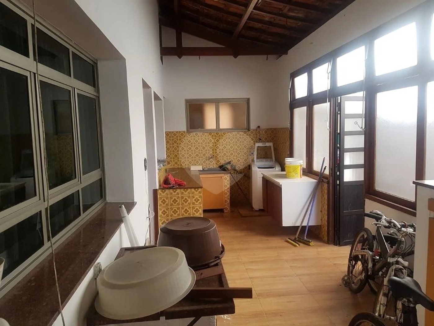 CASA TÉRREA PARA VENDA OU LOCAÇÃO COM 3 DORMITÓRIOS NO BOLSÃO DE INTERLAGOS