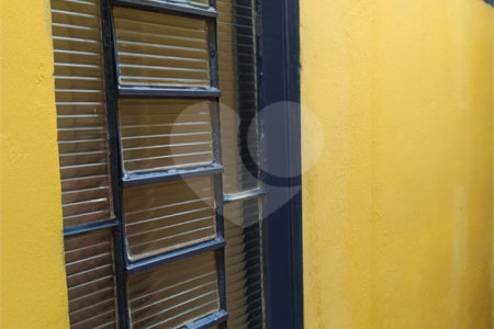 Casa térrea para venda ou locação no bairro Vila Costa do Sol.