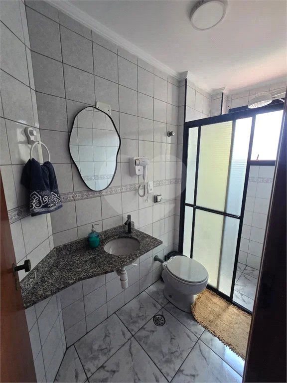 Belíssimo apartamento recém reformado na Praia Grande.