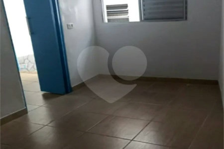 Duas casas com área total de 220m², 4 dormitórios, 3 suítes, 1 vaga de garagem, à venda em Pirituba