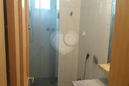 Apartamento 192m² à venda na Aclimação com 3 suítes e 3 vagas.