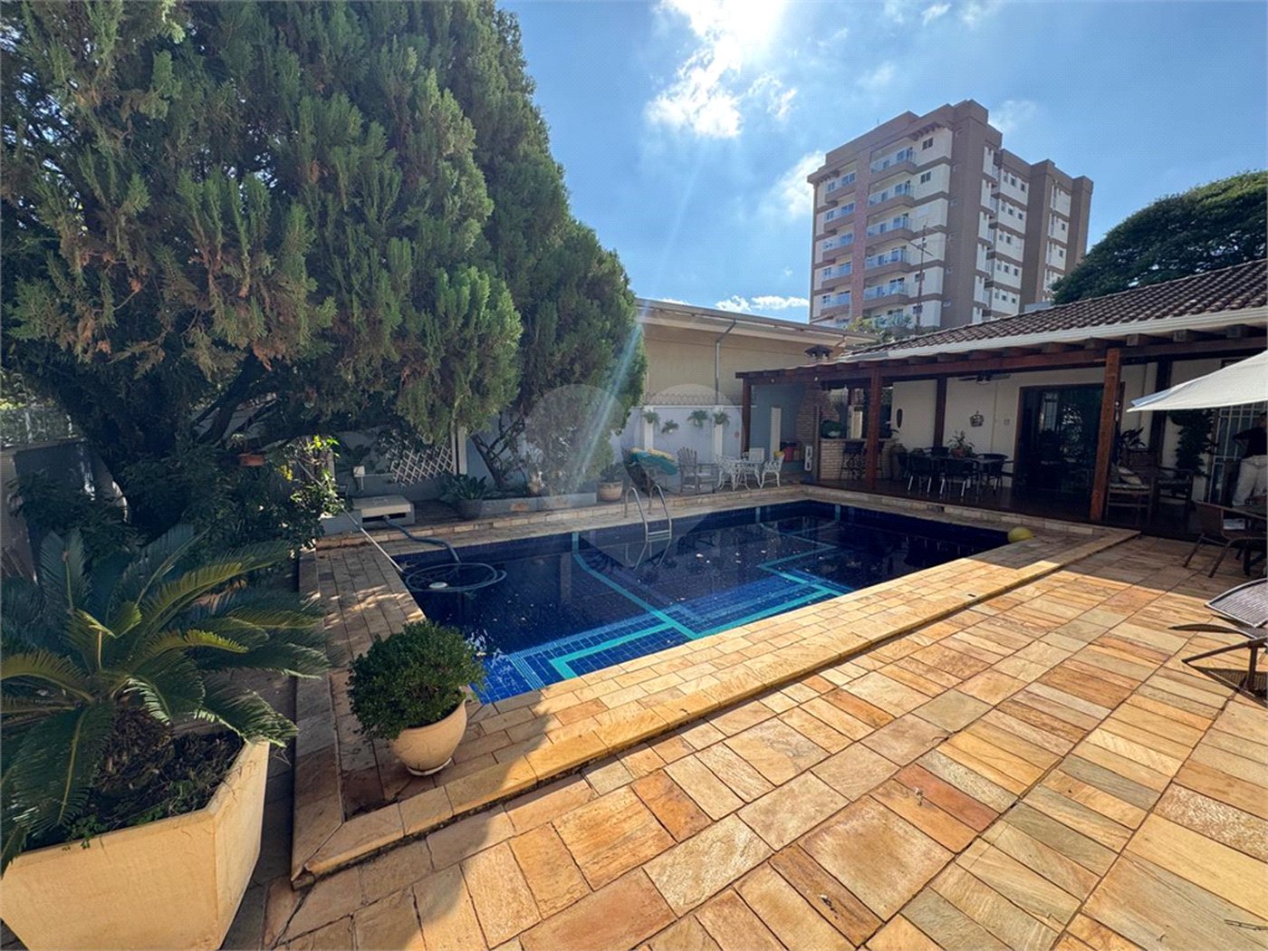 Casa com 4 quartos próxima á Santa Casa