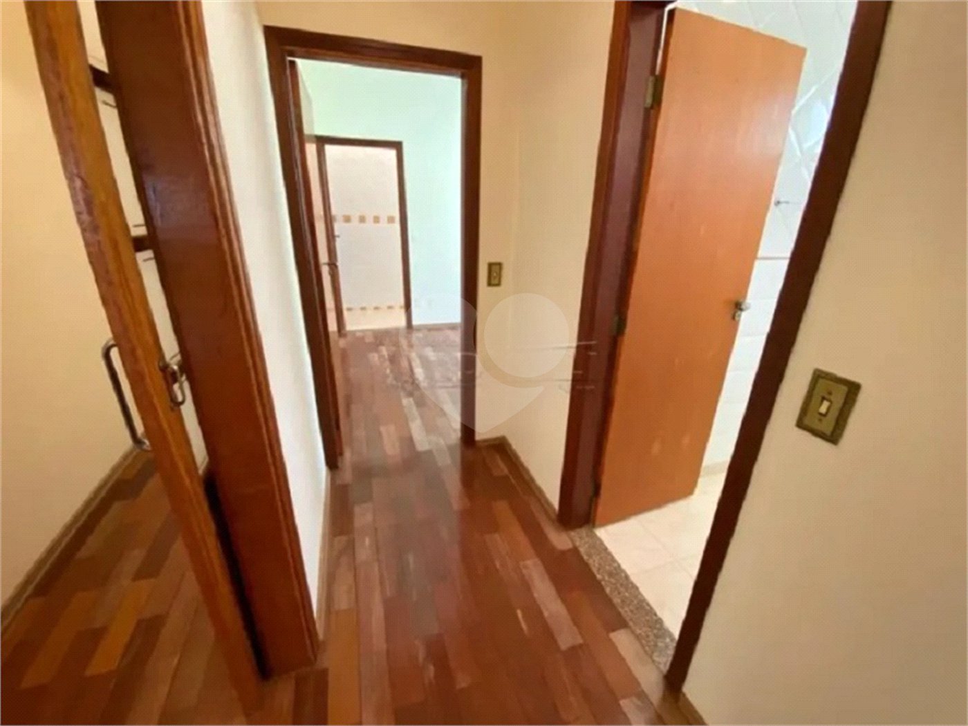 Casa à Venda no Condomínio Montreal - São Carlos/SP