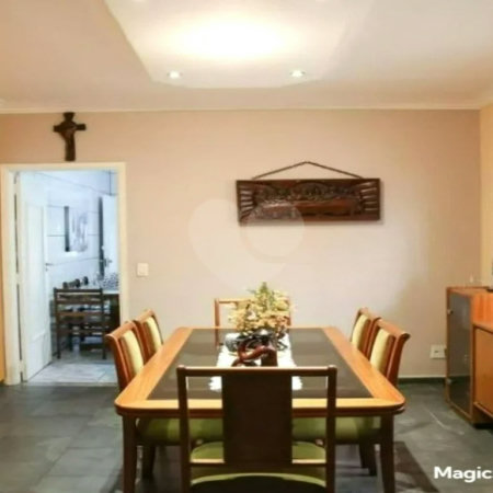 Casa com 120m² , 4 dormitórios , sendo 1 suíte , 3 vagas de garagem , à venda no Jabaquara.