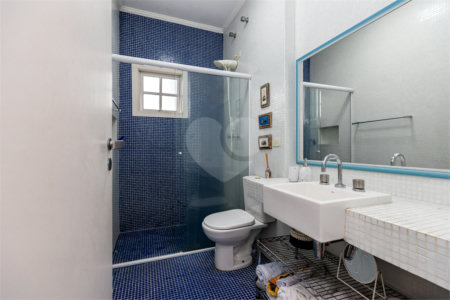Sobrado à venda com 4 quartos, sendo 3 suítes, em Vila Cruzeiro, São Paulo, SP