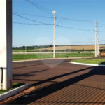 Terreno no Condomínio Recanto do Sabia.