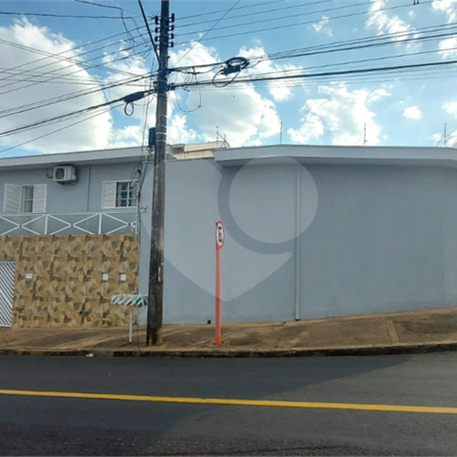 Casa à venda com 5 quartos, sendo 1 suíte, em Jardim Santa Paula, São Carlos, SP