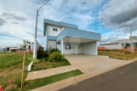 Sobrado com 3 Dormitórios no Villenuve
