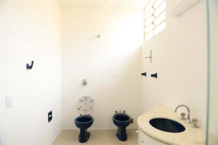 Casa térrea em Araraquara/SP.