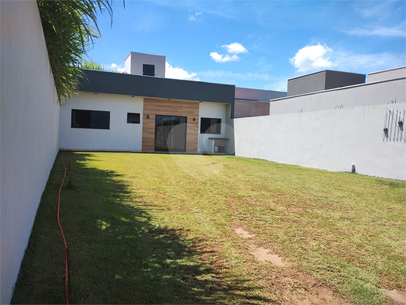 Casa a venda no Residencial Capivari, em Louveira SP.