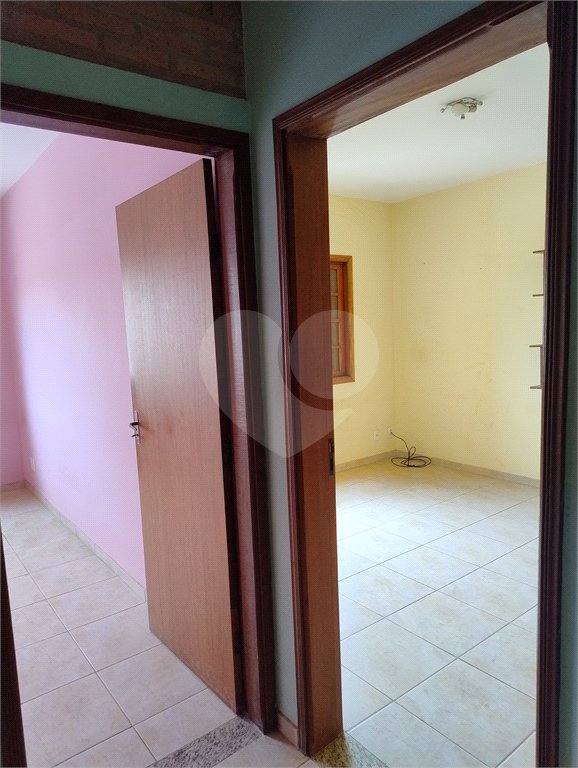 Excelente sobrado para venda no residencial Parati