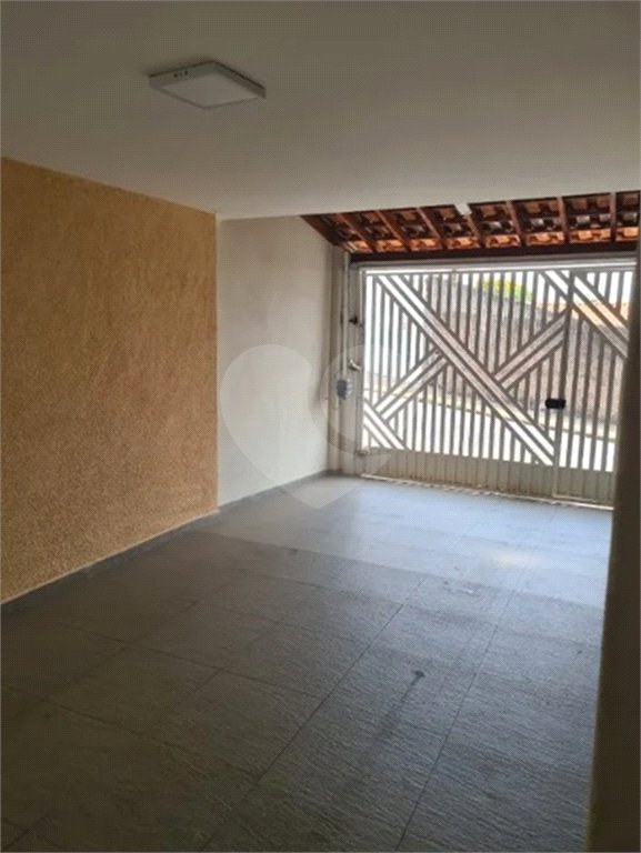 Casa 3 quartos Vila Nery