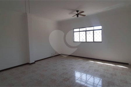 Casa térrea para venda, com 3 dormitórios, sendo 1 suíte.