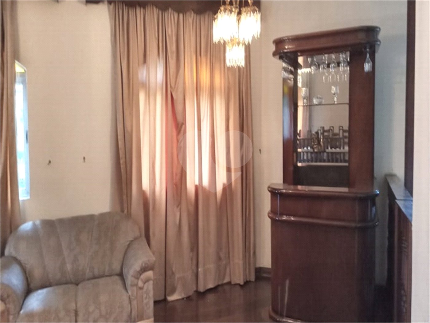 Bonita casa assobradada,no Bairro das Palmas do Tremembé, terreno com 14 X 50 e 350 área construída