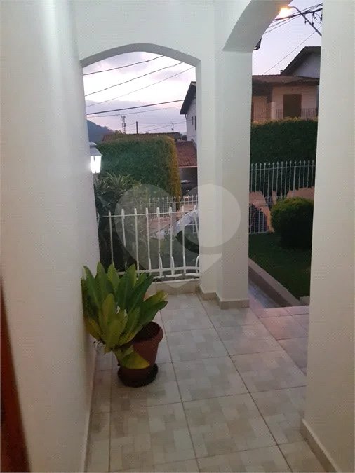 Casa à venda com 2 quartos em Jardim Flórida, São Roque, SP