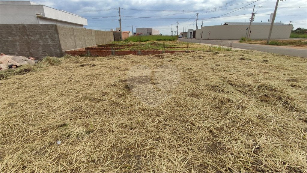 Terreno à Venda em São Carlos, no bairro Jardim Embaré