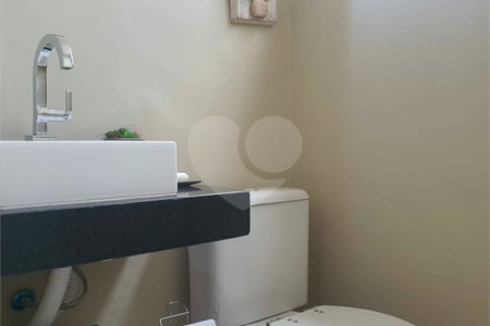 Duplex no Condomínio Monte Dore