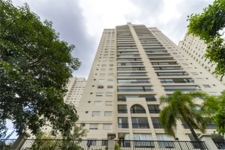 Apartamento para venda no Alto da Moóca, com 178 m², 3 suítes, 3 vagas.