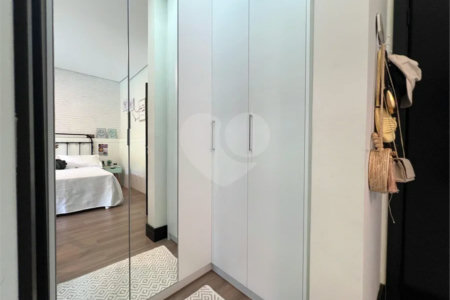 Casa dos Sonhos em Condomínio São Francisco, 3 Suítes, Piscina com Spa e Energia Fotovoltaica