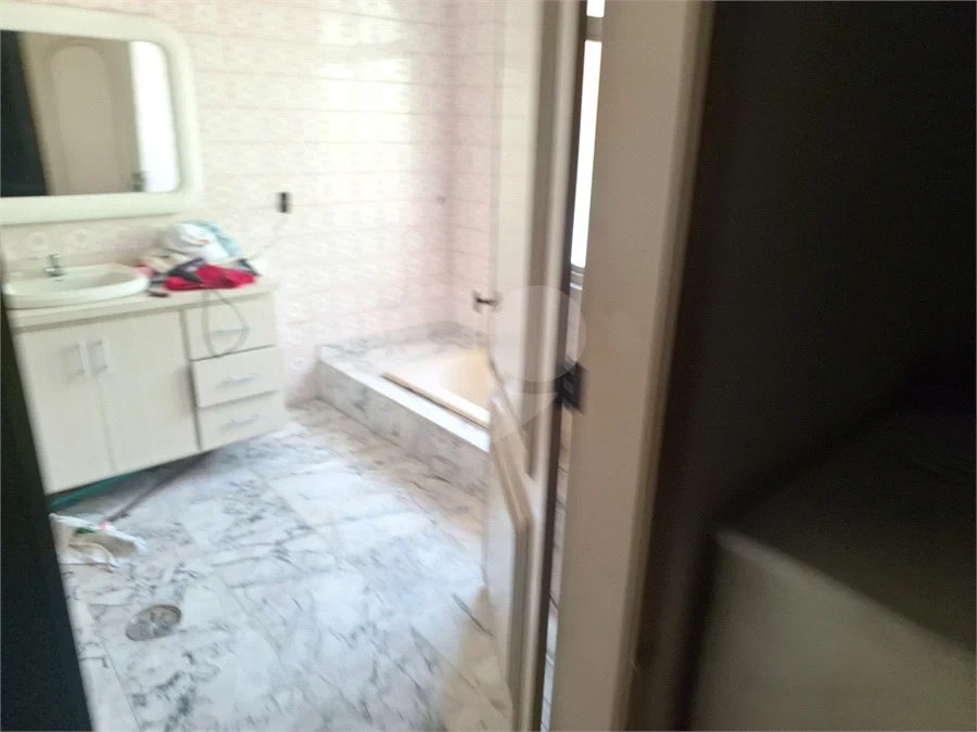 Sobrado à venda com 4 quartos, sendo 2 suítes, em Santana, São Paulo, SP