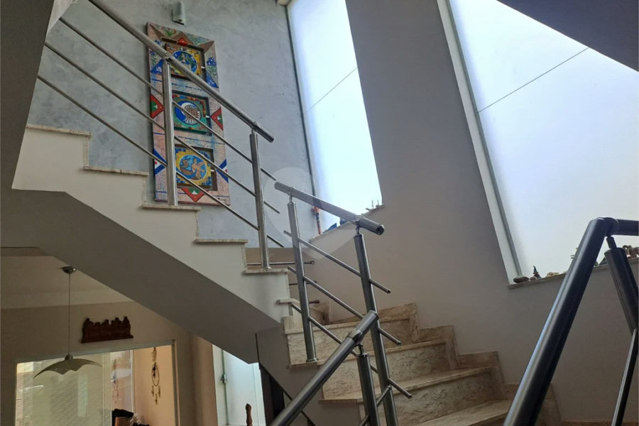 Linda Casa 3 dormitórios com piscina - R$ 950.000,00