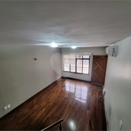 Sobrado com 2 dormitórios com 2 vagas de garagem