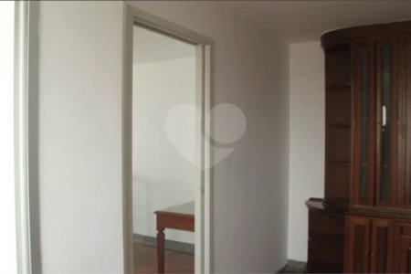 Cobertura com 130m², 3 quartos, sendo 2 suítes, 2 garagens, à venda no Jardim Marajoara