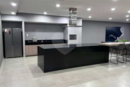 Apartamento com 33m2 - cozinha - 1 quarto - home office - varanda - em Higienópolis.