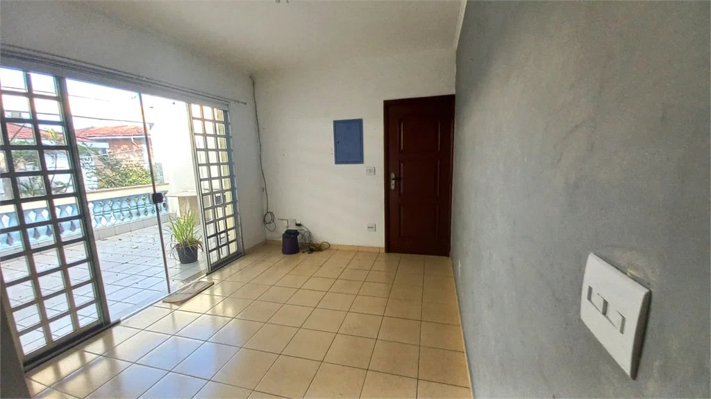 Casa para alugar com 3 quartos, sendo 1 suíte, em Jardim Bonfiglioli, São Paulo, SP