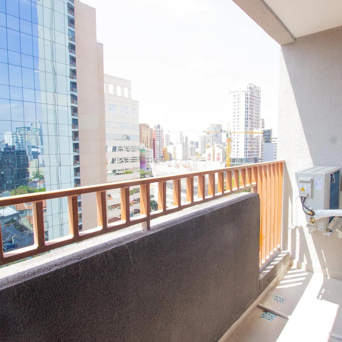 Studio de 26m² para alugar com 1 quarto mobiliado em Pinheiros próximo ao Metrô Faria Lima