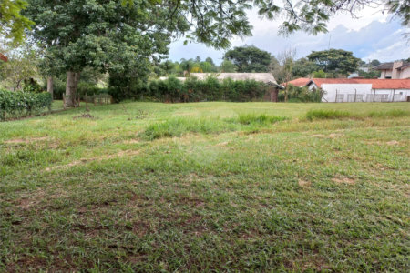 Loteamento Residencial no Condomínio Vila Pinhal do Broa