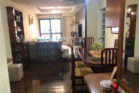 Apartamento com 3 dormitórios, Bairro Saúde,, Muito proximo do metro São Judas e da Igreja!