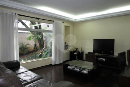 Casa Térrea à venda com 3 quartos, sendo 1 suíte, em Chácara Flora, São Paulo, SP
