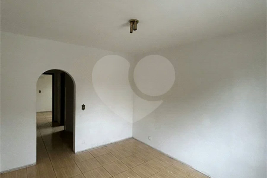 Excelente sobrado para comércio ou residência na Vila Santa Catarina