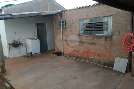 Casa térrea para venda, com 2 dormitórios.