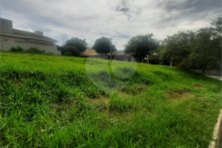 Lote a venda no condominio Villaggio Capriccio