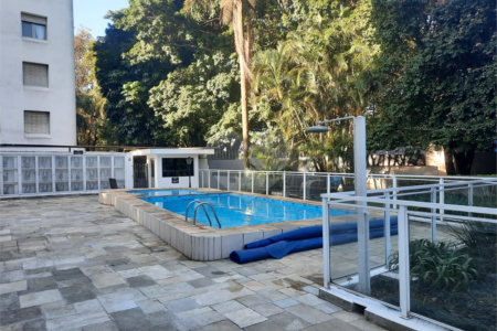 Apartamento à venda com 3 quartos, sendo 1 suíte,  em Alto da Boa Vista, São Paulo, SP