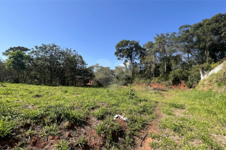 Terreno a Venda com 1000m2 no Jd Estancia Brasil em Atibaia