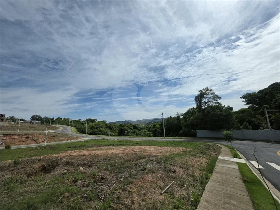 Terreno / Lote a Venda no Condomínio Residencial San Lucca em Vinhedo/SP